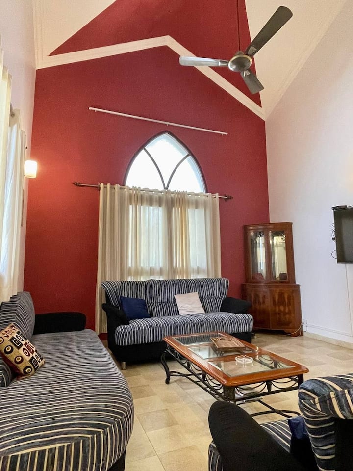 Living room image 5