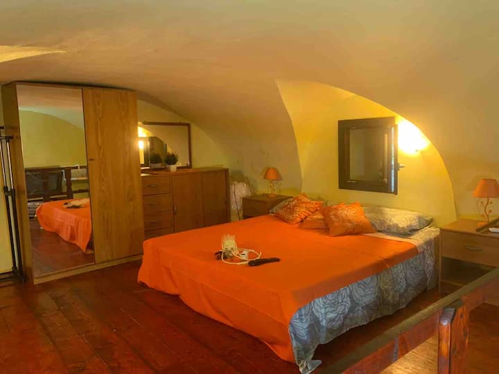 Casa In Sadegna Centro Storico / 3 Posti  Letto .. - Sassari