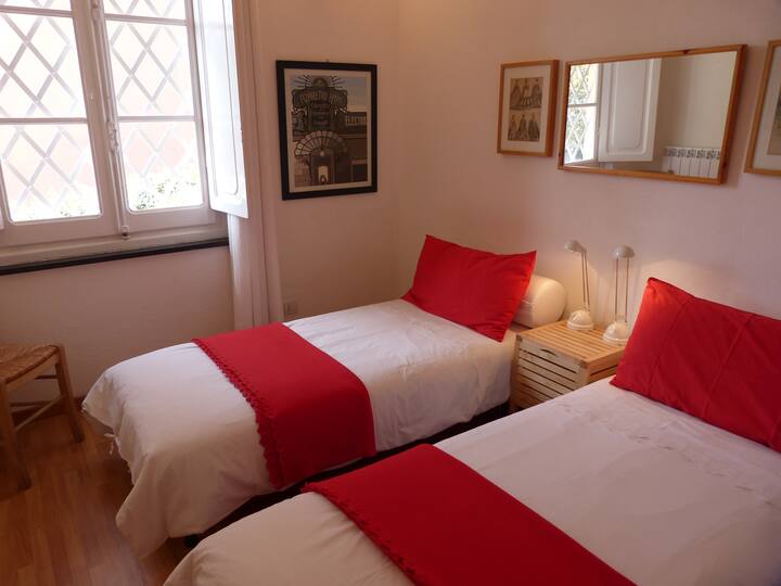 غرفة نوم ثانية