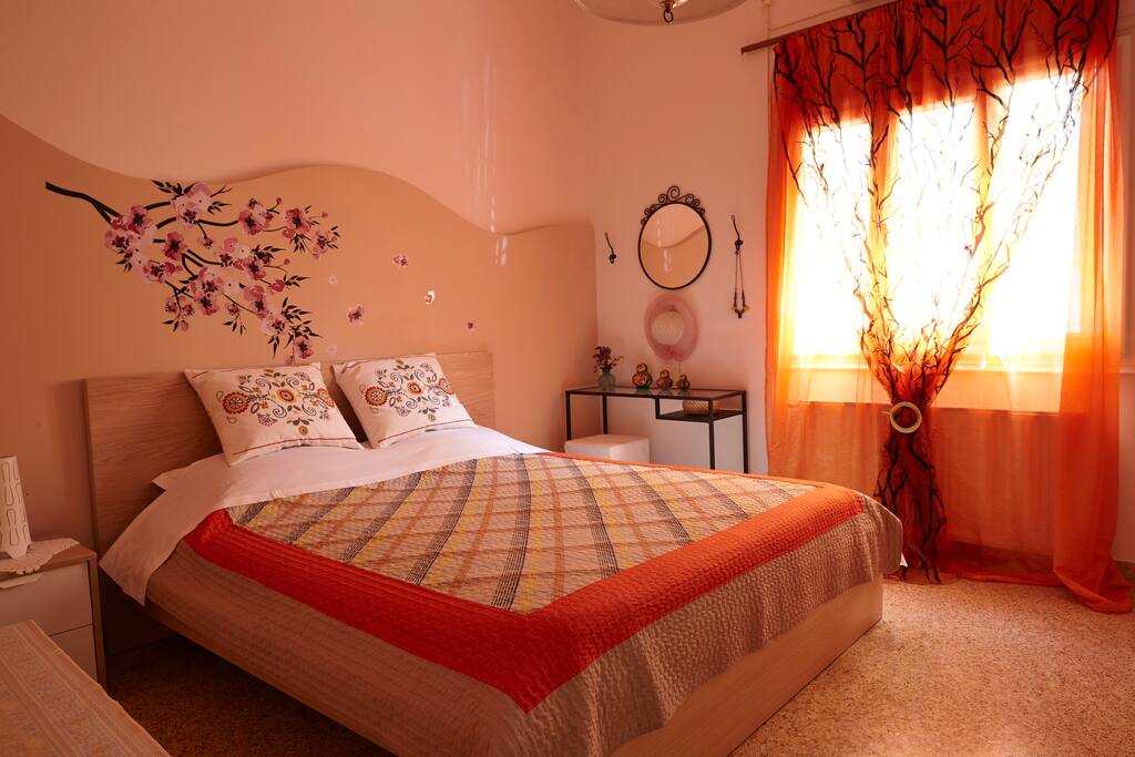 Bedroom 'a'