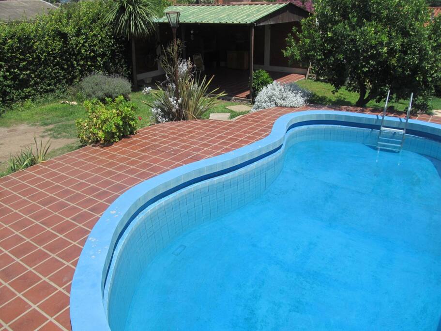 Piscina y quincho