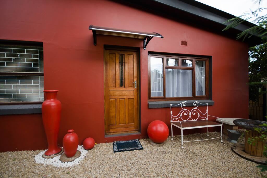 YOUR PRIVATE ENTRANCE TO YOUR ROOM
