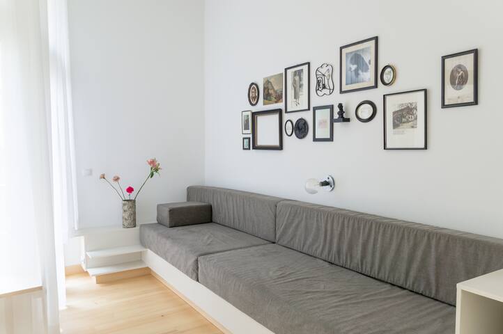 Chez Schneider at Karmelitermarkt gallery image 3