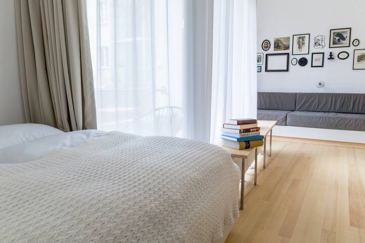 Chez Schneider at Karmelitermarkt gallery image 5