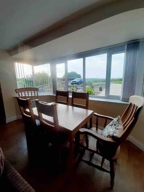Popular Airbnb listing: Poppy Cottage in Burnley