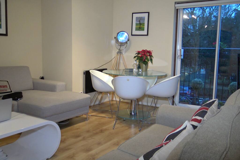 Lounge and dining area