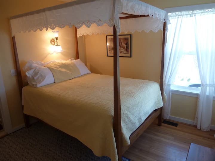 Second bedroom!