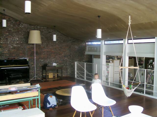 Charmante maison dans un îlot verdoyant gallery image 5