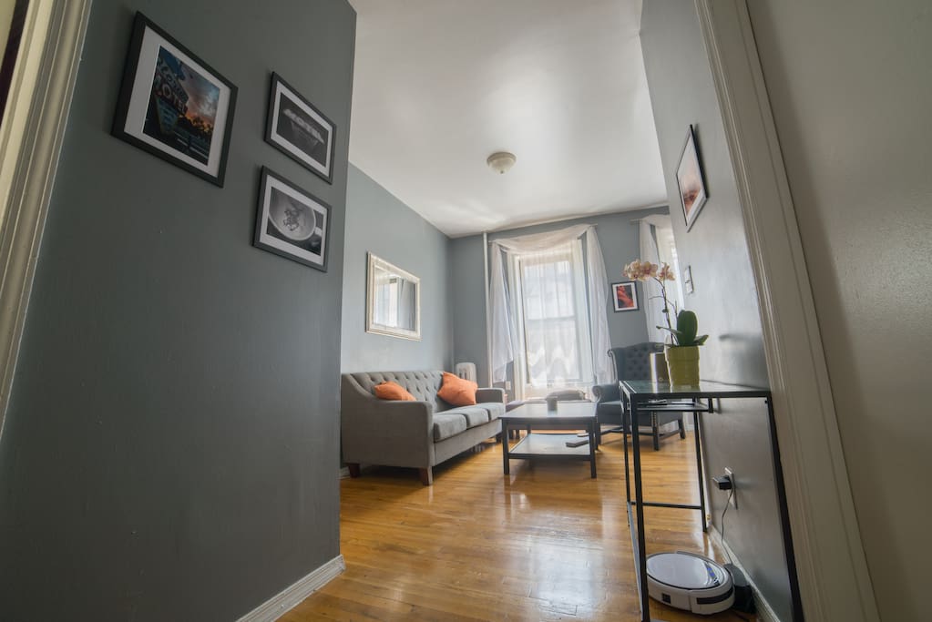Foyer/Living Room