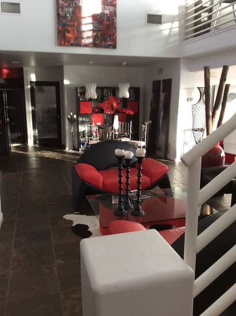 Popular Airbnb listing: Private House with Hot Tub and Heated Pool in Fountain Hills