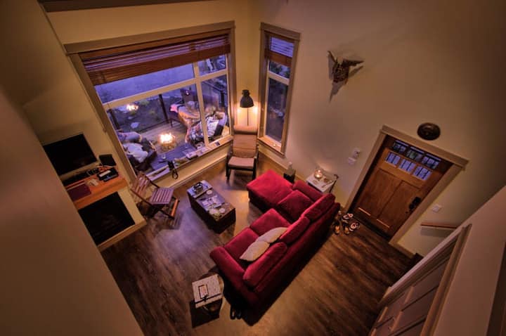 Stunnning Ocean View - 3 Beds -Sauna, Pet Friendly - Port Renfrew