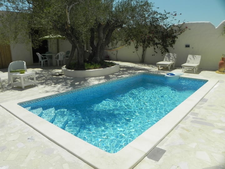 "GHORFA" CHARMING HOUSE "PRIVATE POOL" QUIET
