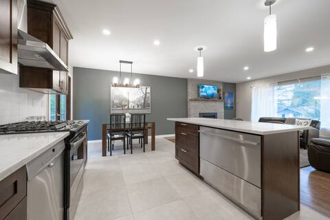 6 bdrm Renovated private rustic home