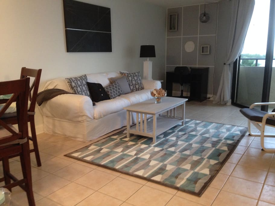 Living Room
1-Queen Sofa Bed