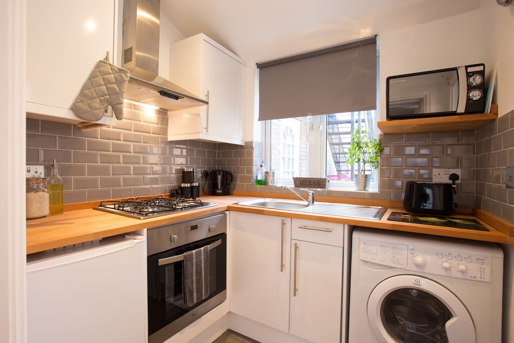 Make a meal in our fully equipped kitchen inc oven/hob, microwave, fridge/freezer and washing machine