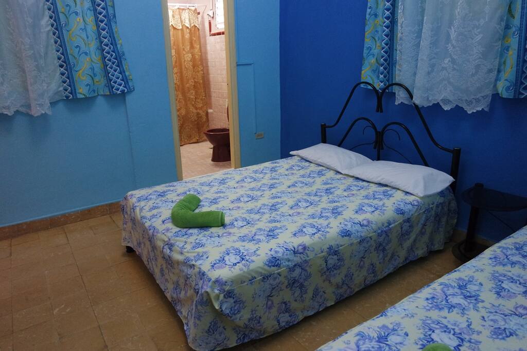 Bedroom-Habitacion