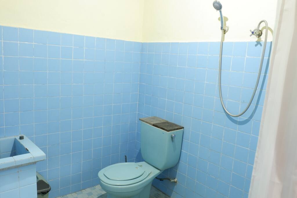 Bathroom in rasta room