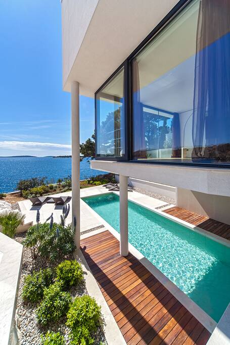 Golden Rays Luxury Resort- private outdoor pool Villa No. 03