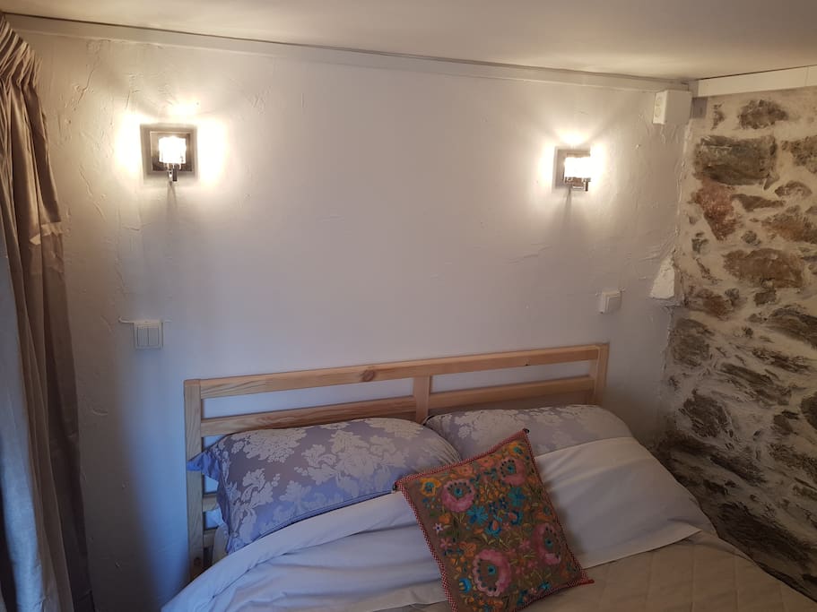 Double Bed