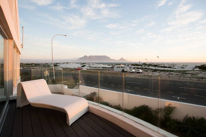 Family Beach House gallery image 3