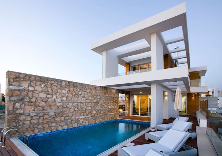 Sapphire Villa Sea Nearby Pool Sleeps 8 - Pafos