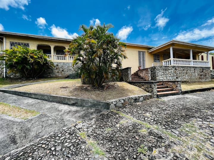 Reef View Apartment Apartments for Rent in Lance aux Epines, Saint