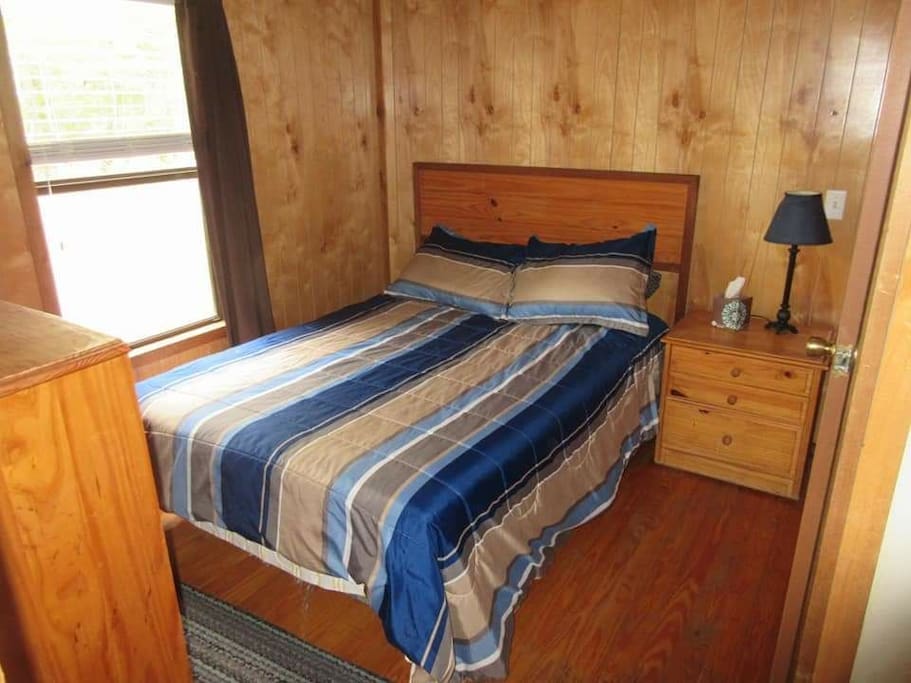 Bedroom, queen size mattress.