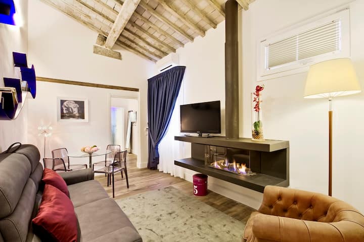 Timeless Beauty In The Heart Of The City Center - Florence