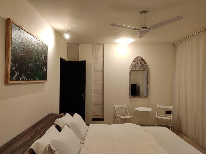 Bedroom 1 image 3
