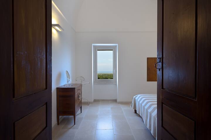Deluxe suite in a Charming Masseria gallery image 4