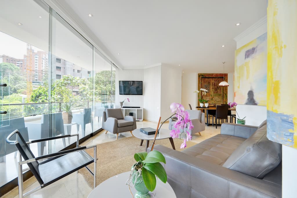 Top 100 Airbnb Rentals 2017 in Medellín, Colombia