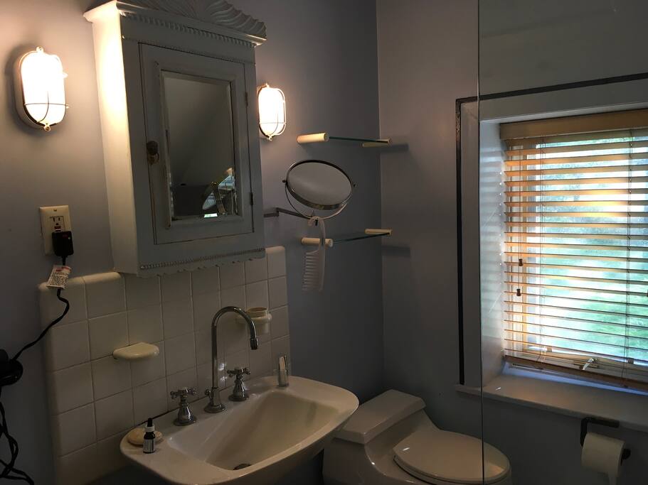 Private Bath with Outlets for charging phones and iPads