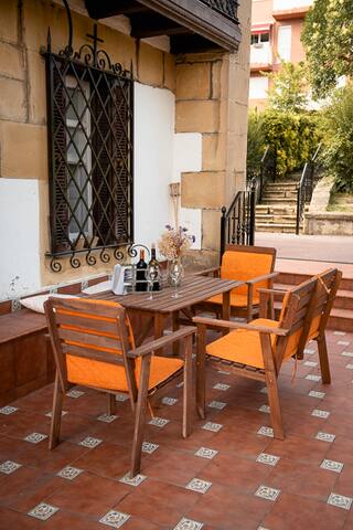 Casa señorial Jardín. Algorta centro. Puerto Viejo