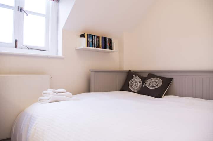 Chumba cha kulala cha watu wawili au cha mtu mmoja (Chumba cha kulala 3)