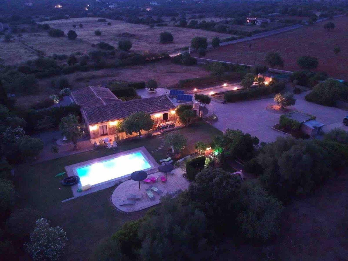 Annonce Airbnb populaire: Sa Punta de Son Carrio. A property 10 minutes from the beach à Sant Llorenç Des Cardassar