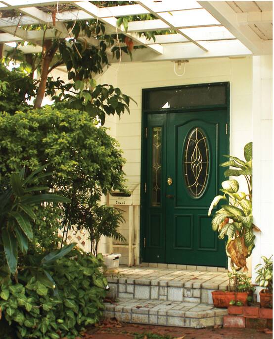 玄関
Entrance