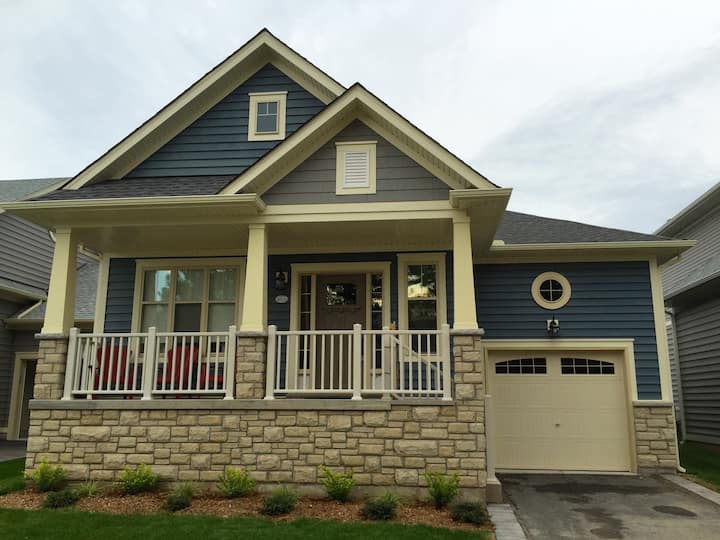 Blue Skies Beach House Bungalows for Rent in Fort Erie, Ontario