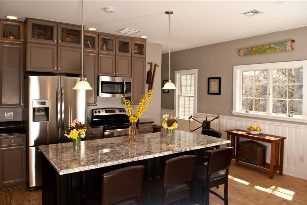 eat in kitchen