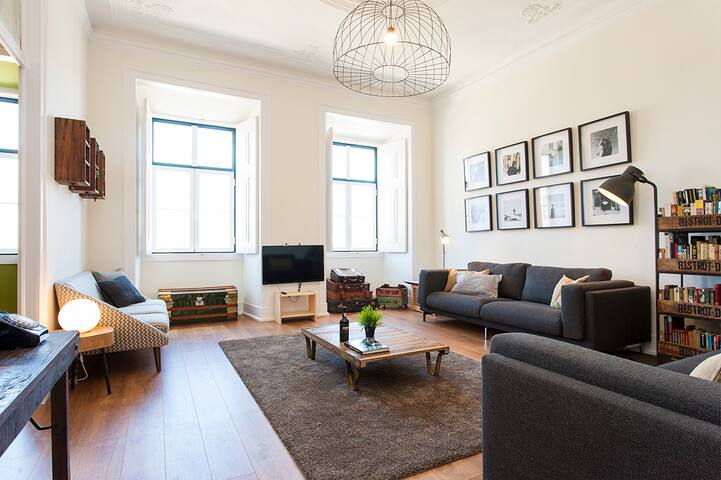 Big Bairro Alto 2D up to 25 guests by Central Hill gallery image 5