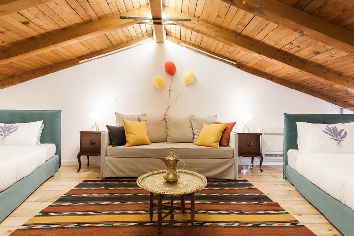 Athenian Niche in Plaka | Athenian Homes gallery image 2