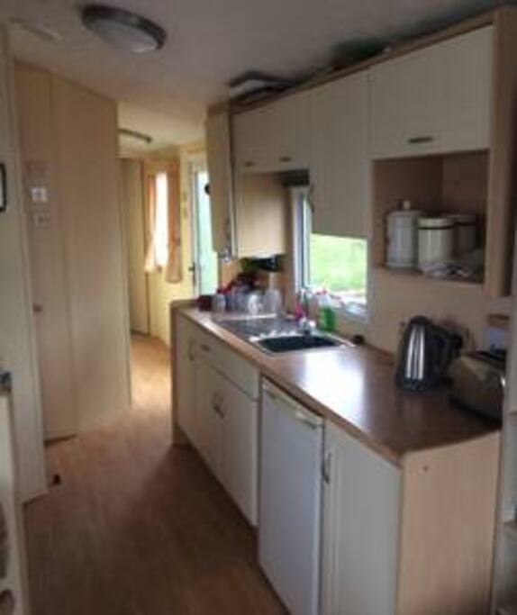 Well equipped kitchen area.
