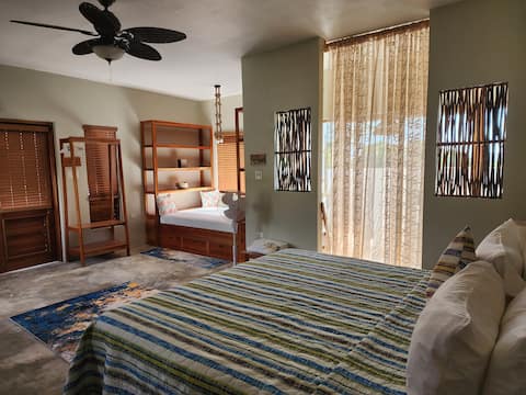 Bramble Beach Villa - 7BR
Bramble Beach Villa