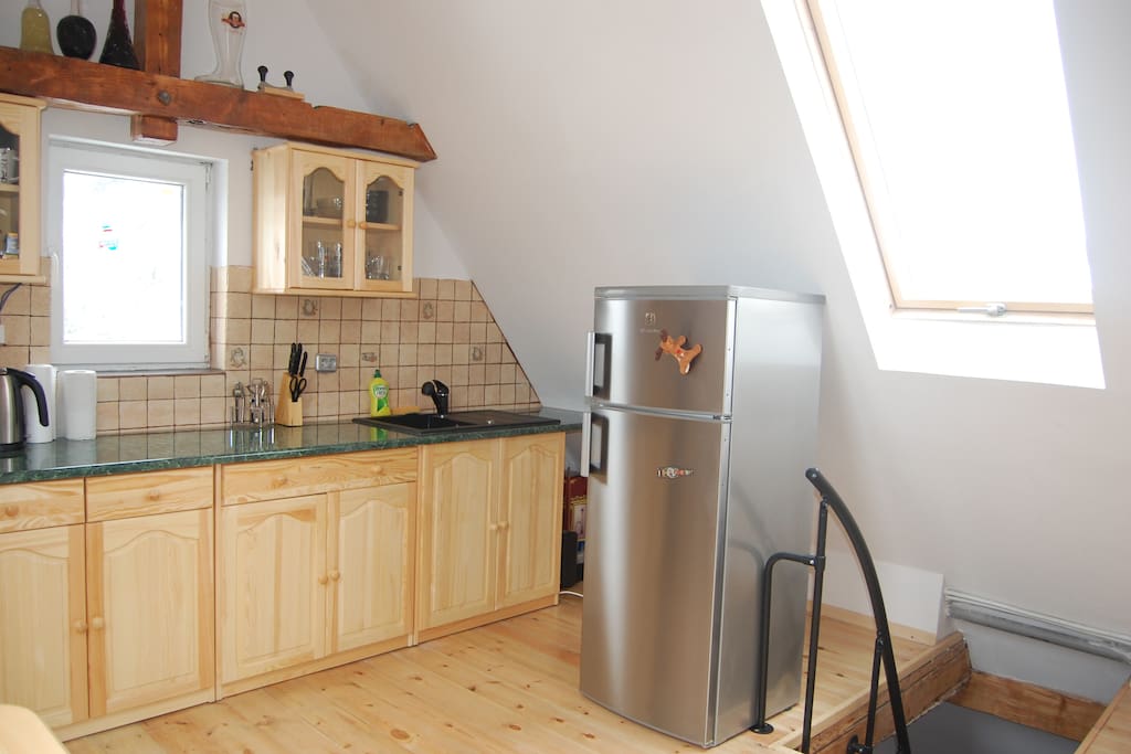 kacik kuchenny ze schodami wejściowymi kitchencorner with entrance stairs