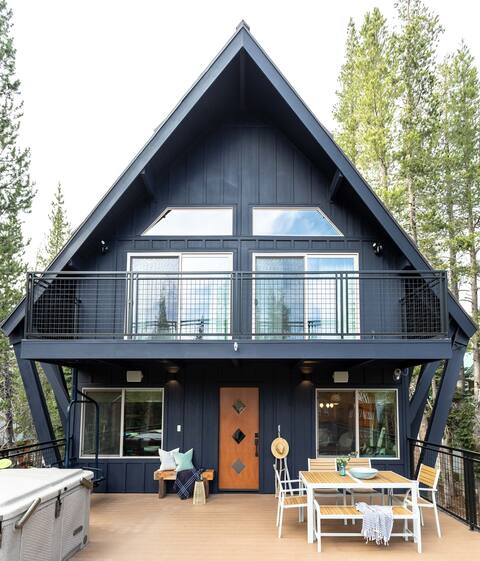 Serene Lakes Cabin; Hot tub, Sauna near Sugar Bowl