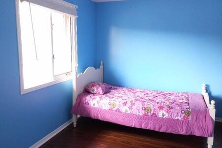 close UWO Wonderland & Sarnia Rd with parking