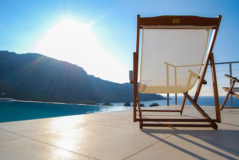 Luxury villa Corallium with sea view in Kissamos