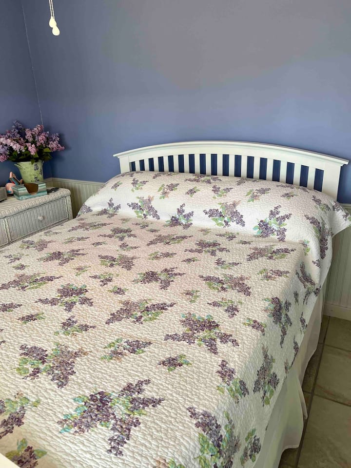 Bedroom 1 - Queen bed with two windows and a tv.
New pillow top mattress. 