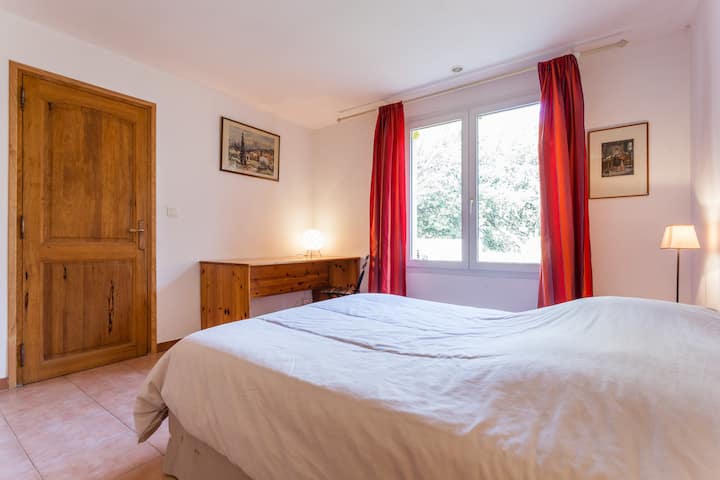 chumba cha kulala na ofisi