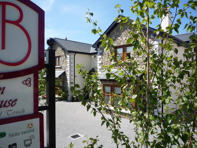 AA 4* B&B Double room Inc Brekkie