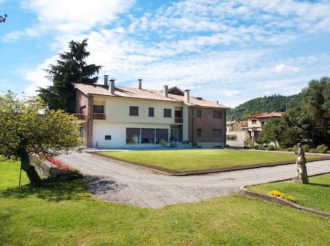 Villa with pool and private park